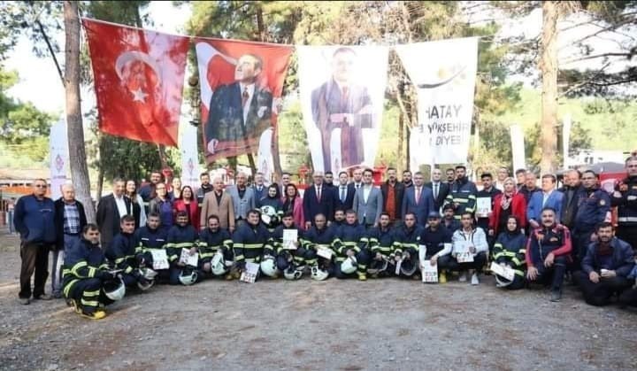 Gönüllü itfaiyecilere sertifikaları verildi