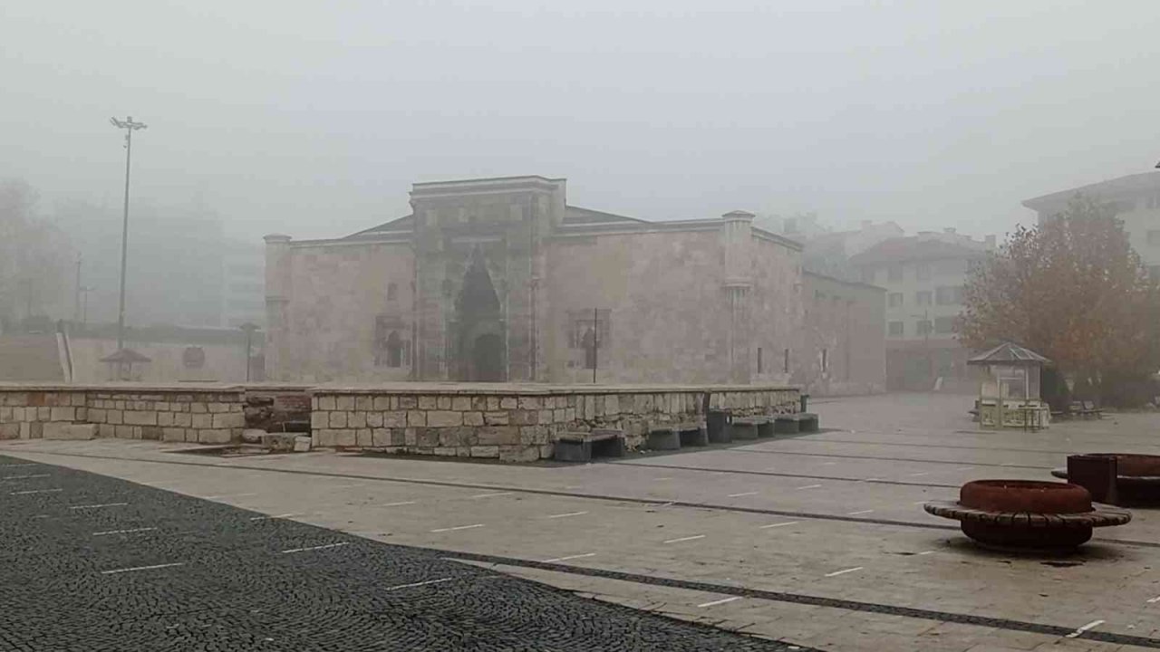 Tarihi kentte sis etkili oluyor