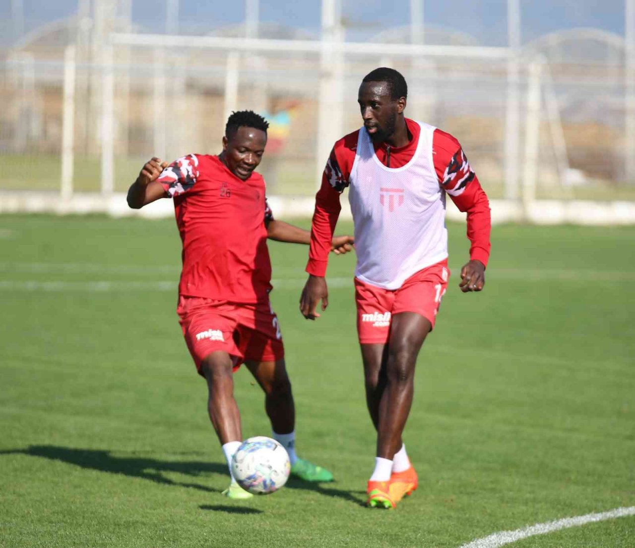 Sivasspor dar alanda çift kale maç yaptı