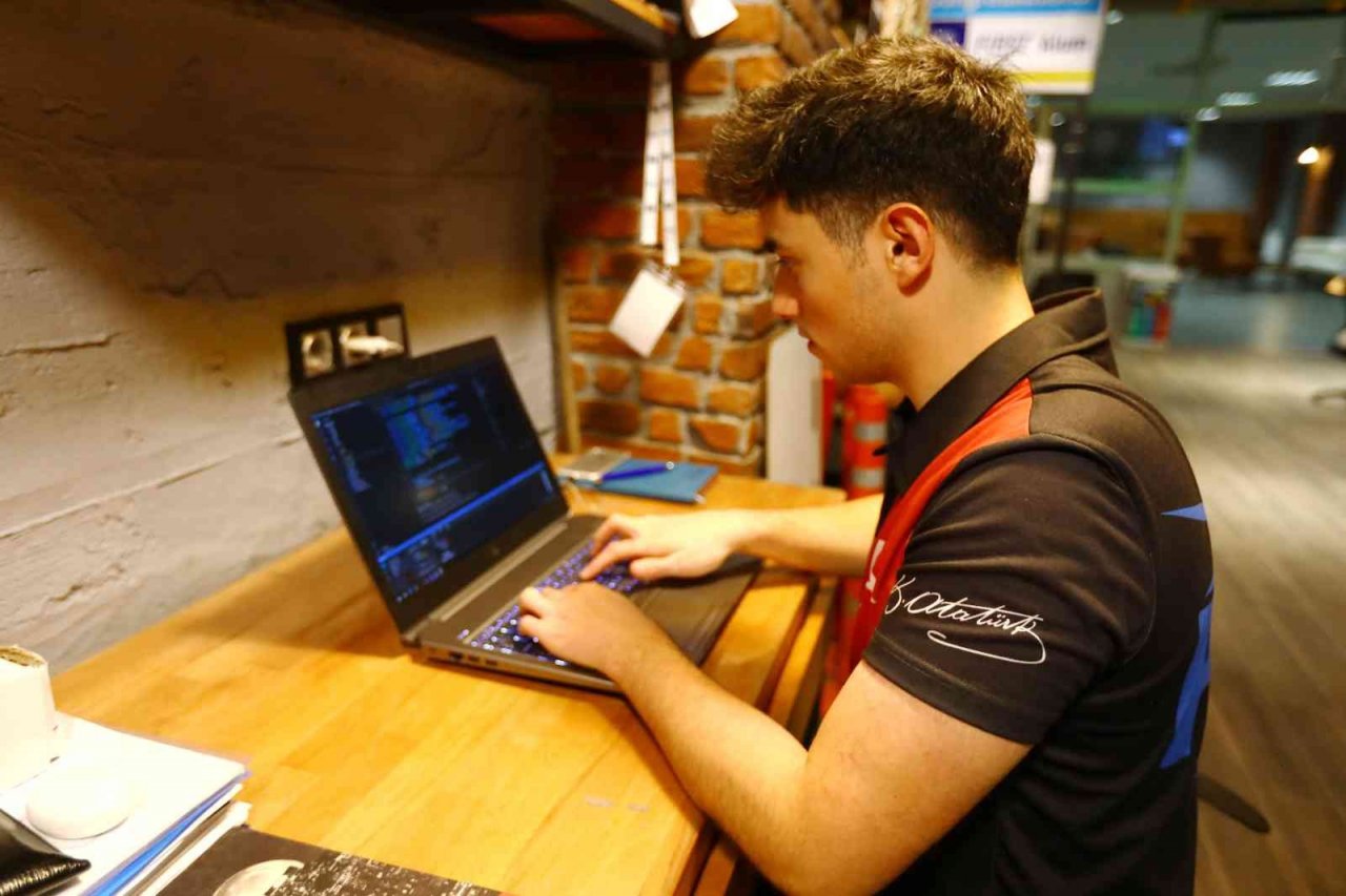 Başakşehir’in genç mühendisleri başarıdan başarıya koşuyor