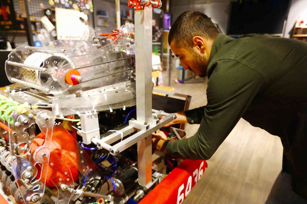 Başakşehir’in genç mühendisleri başarıdan başarıya koşuyor