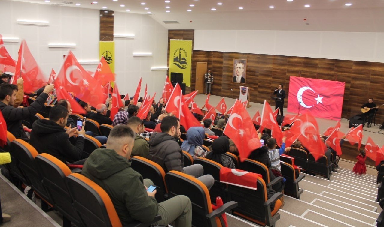 Şehitleri anma programında duygusal anlar yaşandı şehit yakınları gözyaşlarını tutamadı