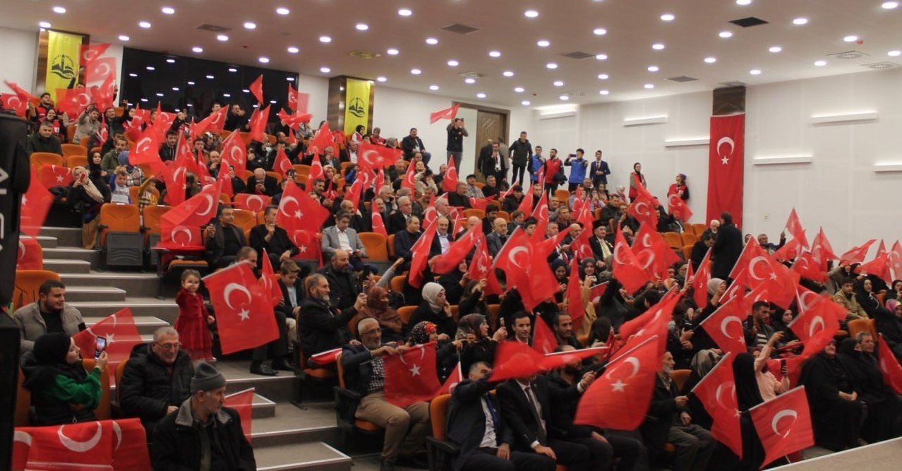 Şehitleri anma programında duygusal anlar yaşandı şehit yakınları gözyaşlarını tutamadı