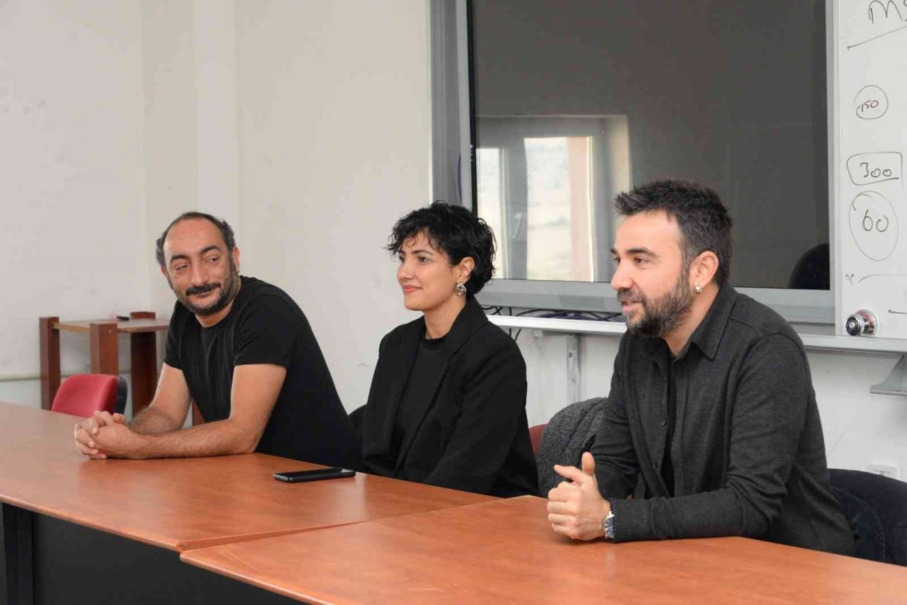 Öğrencilerle sanat dolu sohbet