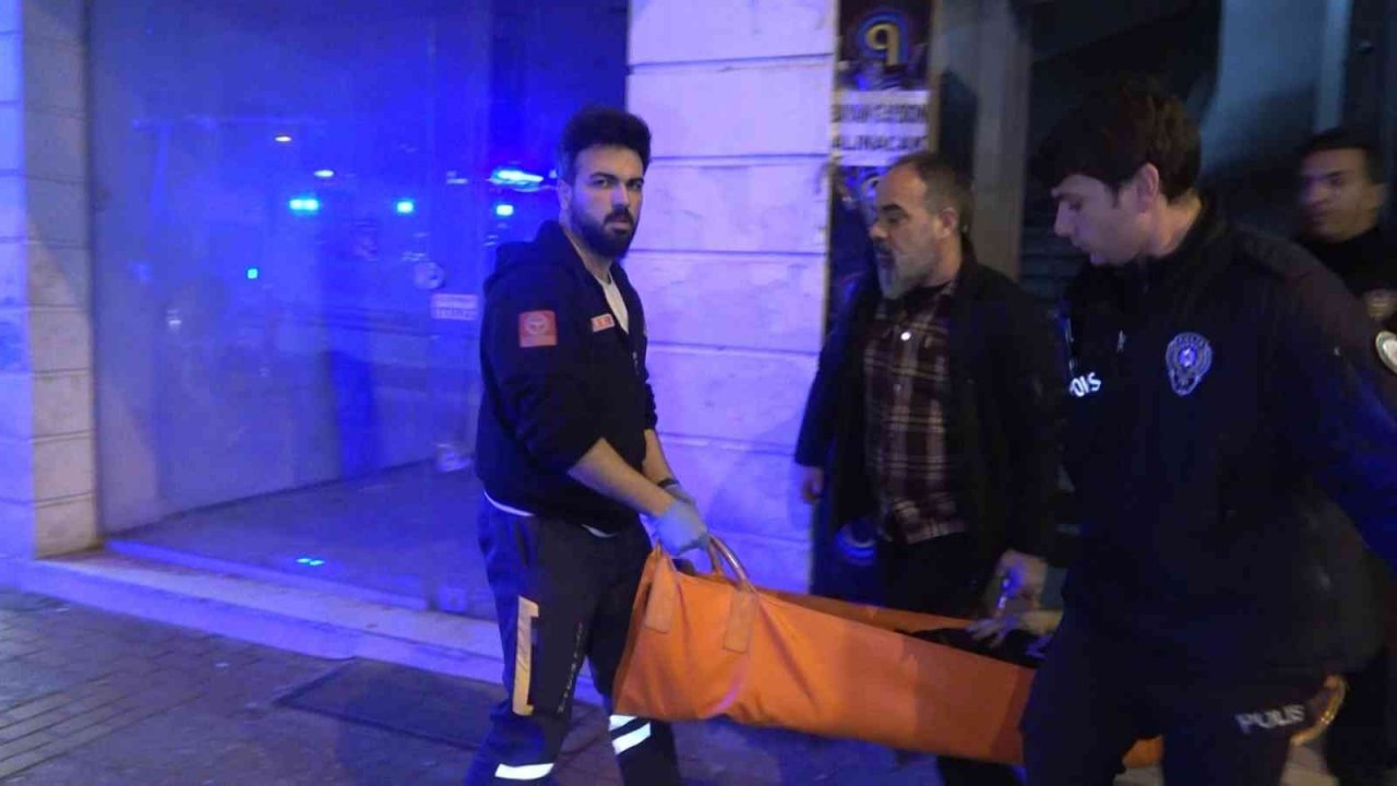 Masaj salonundaki tartışma kanlı bitti, 1 kişi bıçaklanmış halde bulundu