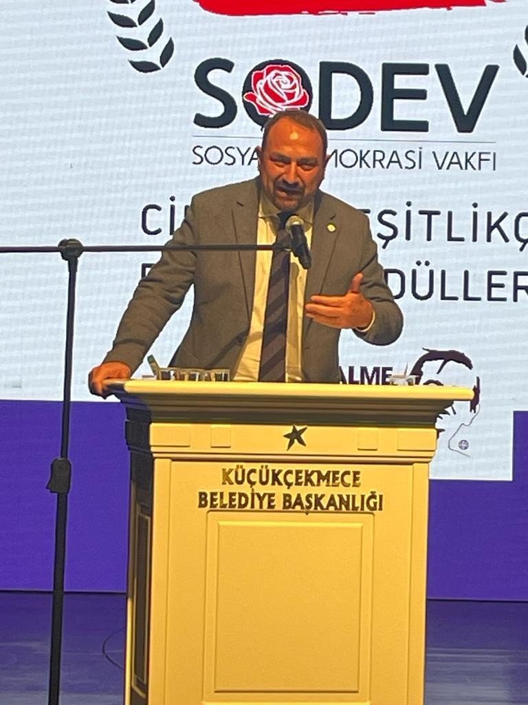 Çiğli Belediyesinin kadınlara özel projesine ödül