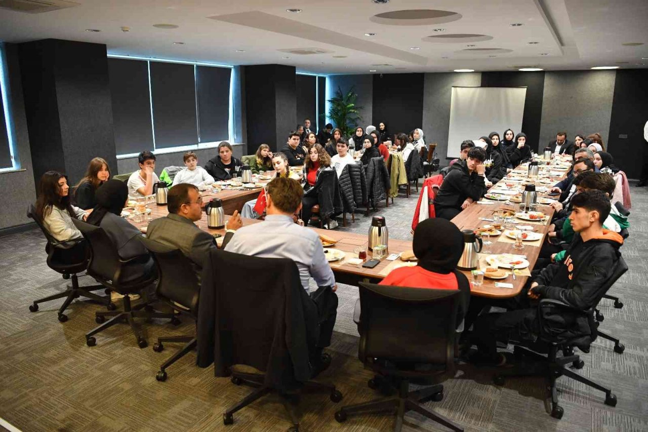 Bahçelievler’de Genç Başkan Danışmanları projesi