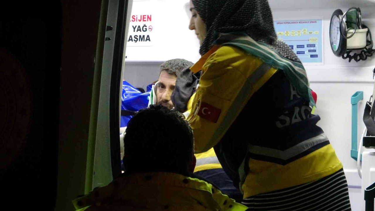 Elazığ’da otomobil beton mikserine çarptı: 1 yaralı