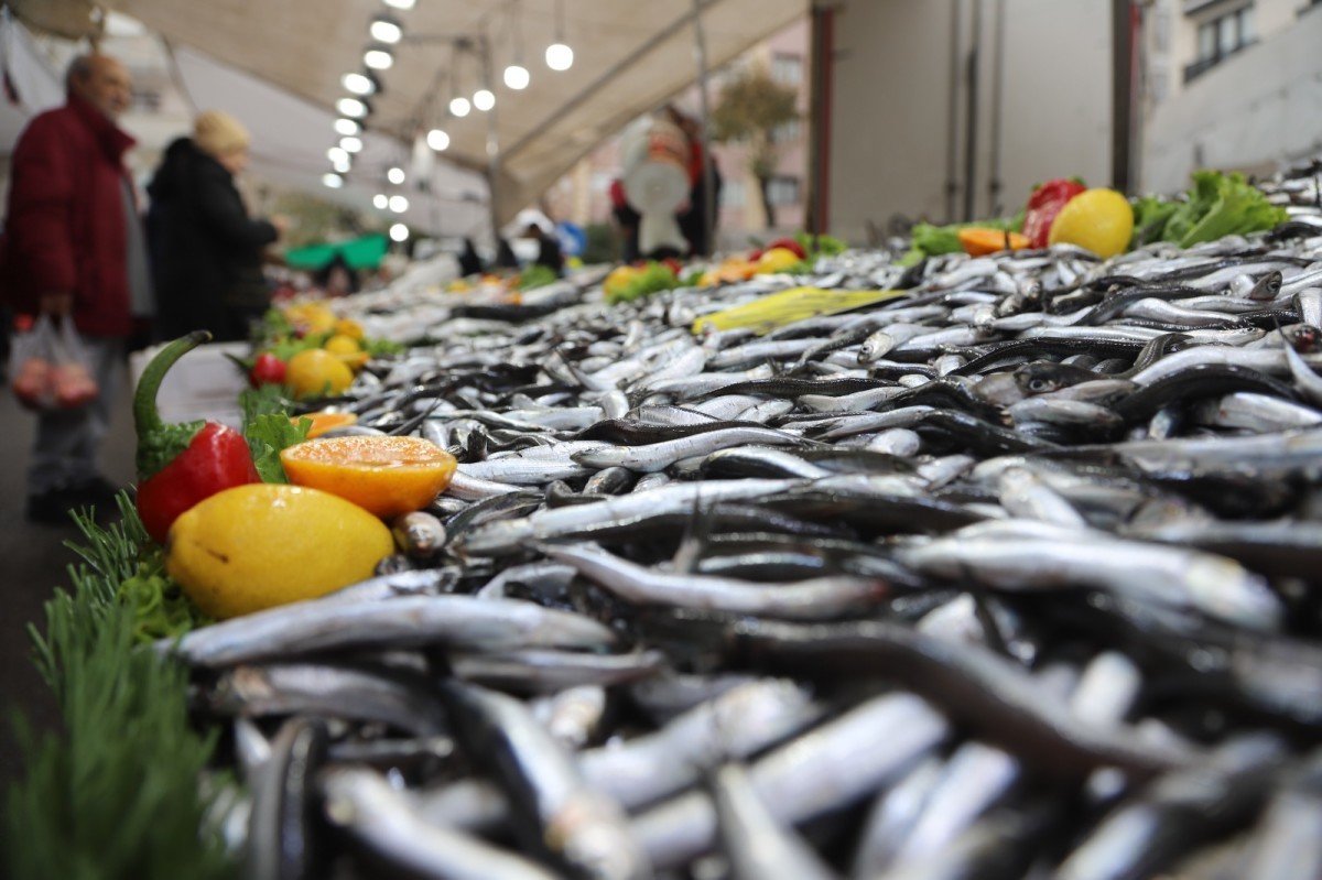 Kartal’da, balık tezgâhlarına sıkı denetim