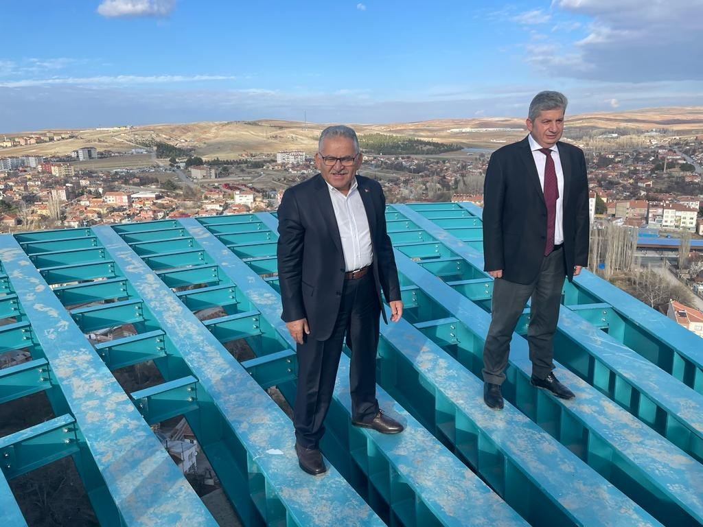 Tamamlanma Aşamasına Gelen Cam Seyir terasında İnceleme