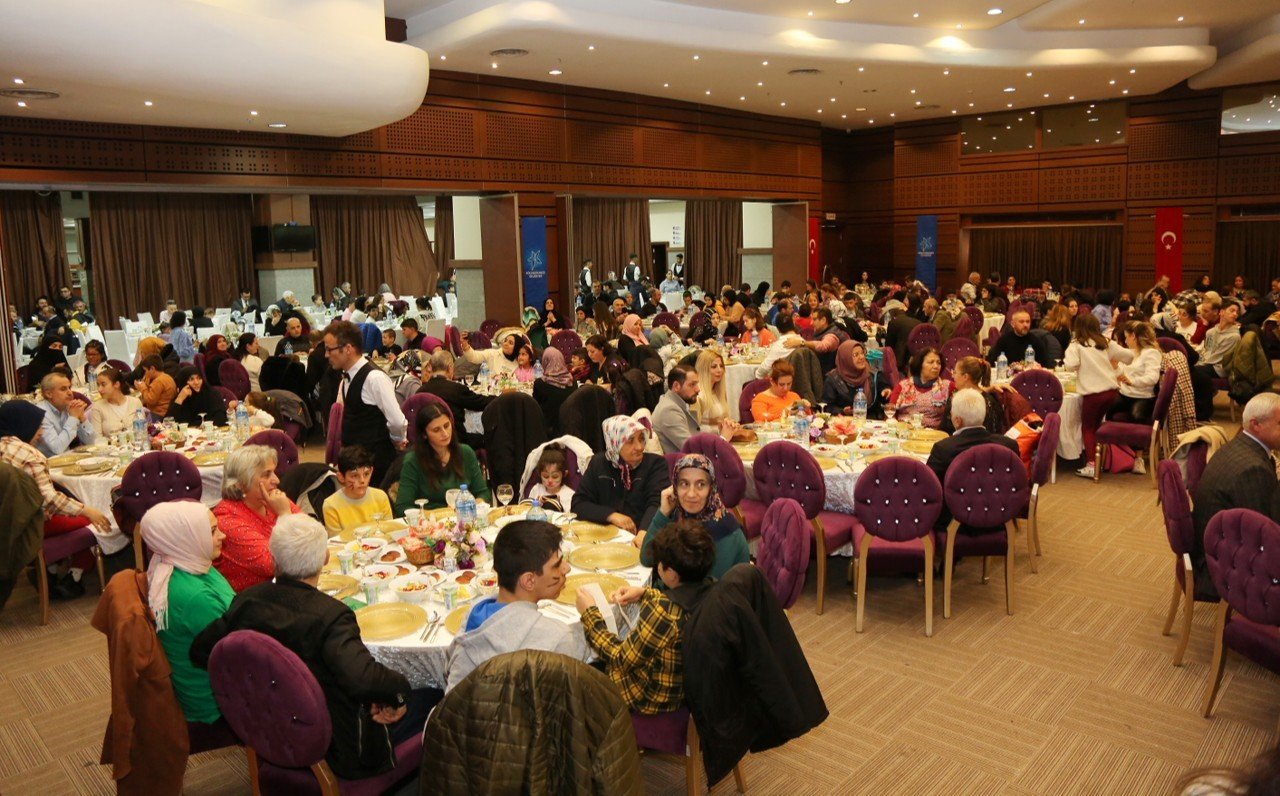 Küçükçekmece’de engelsiz yaşama destek yemeği