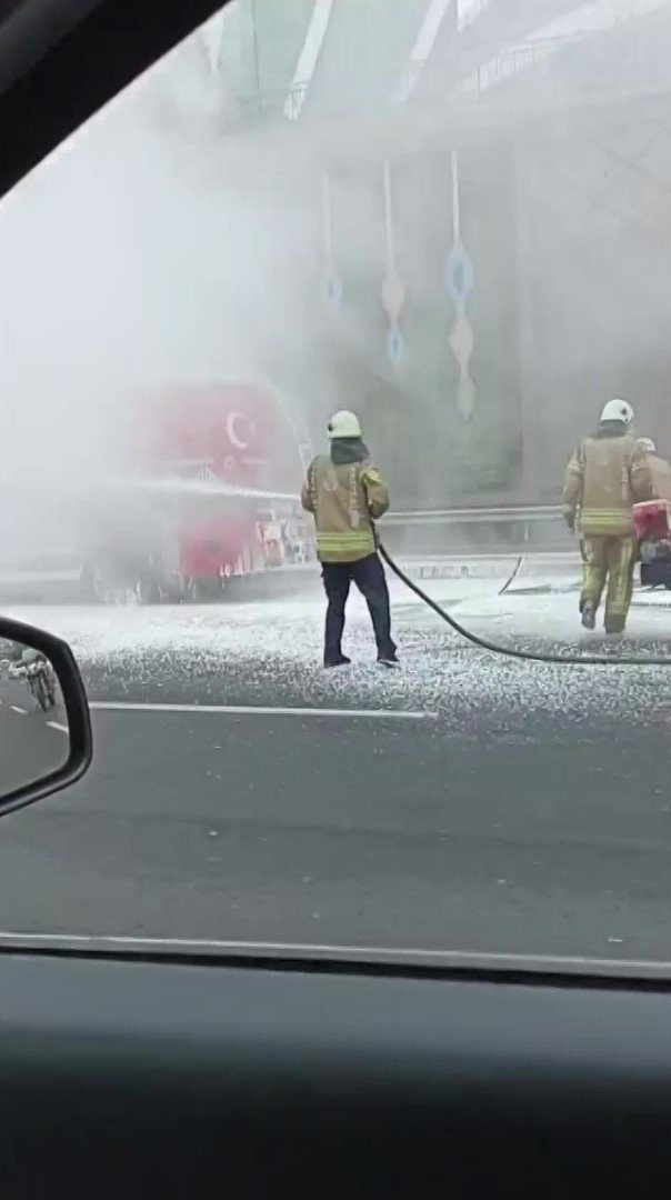 Maltepe’de, İBB’nin atık yağ taşıma tankerinde korkutan yangın