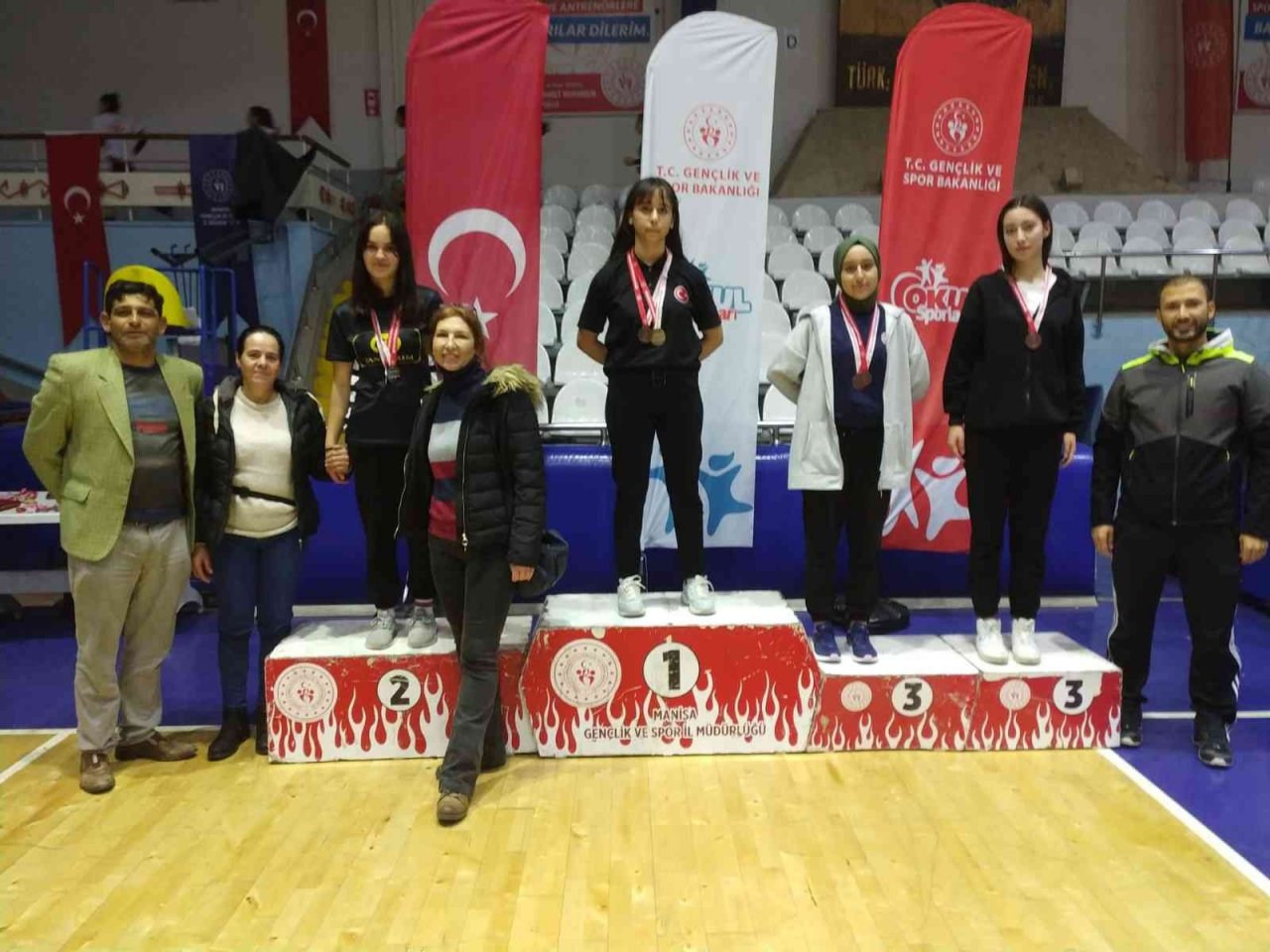 Manisa’da genç bilekler il birinciliği için yarıştı