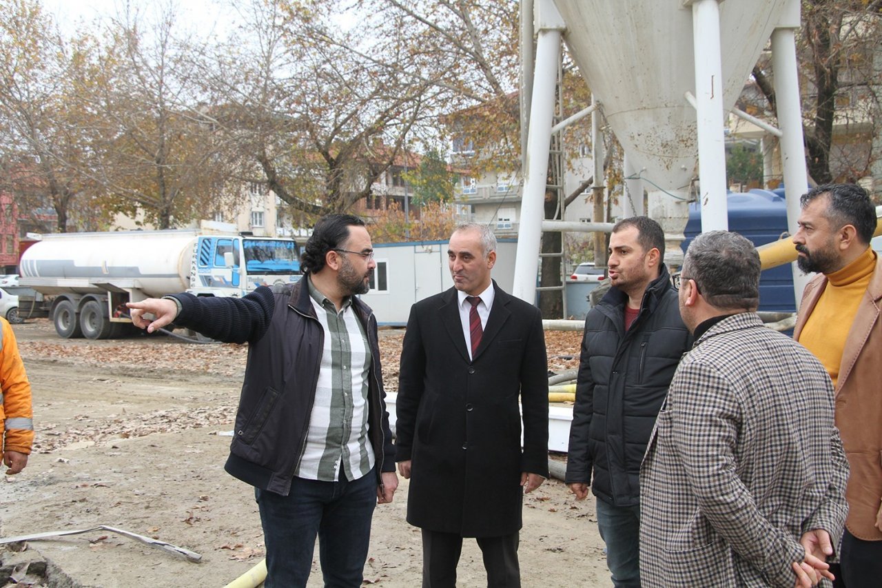 Yıkılan okulların yapımı için ilk kazma vuruldu