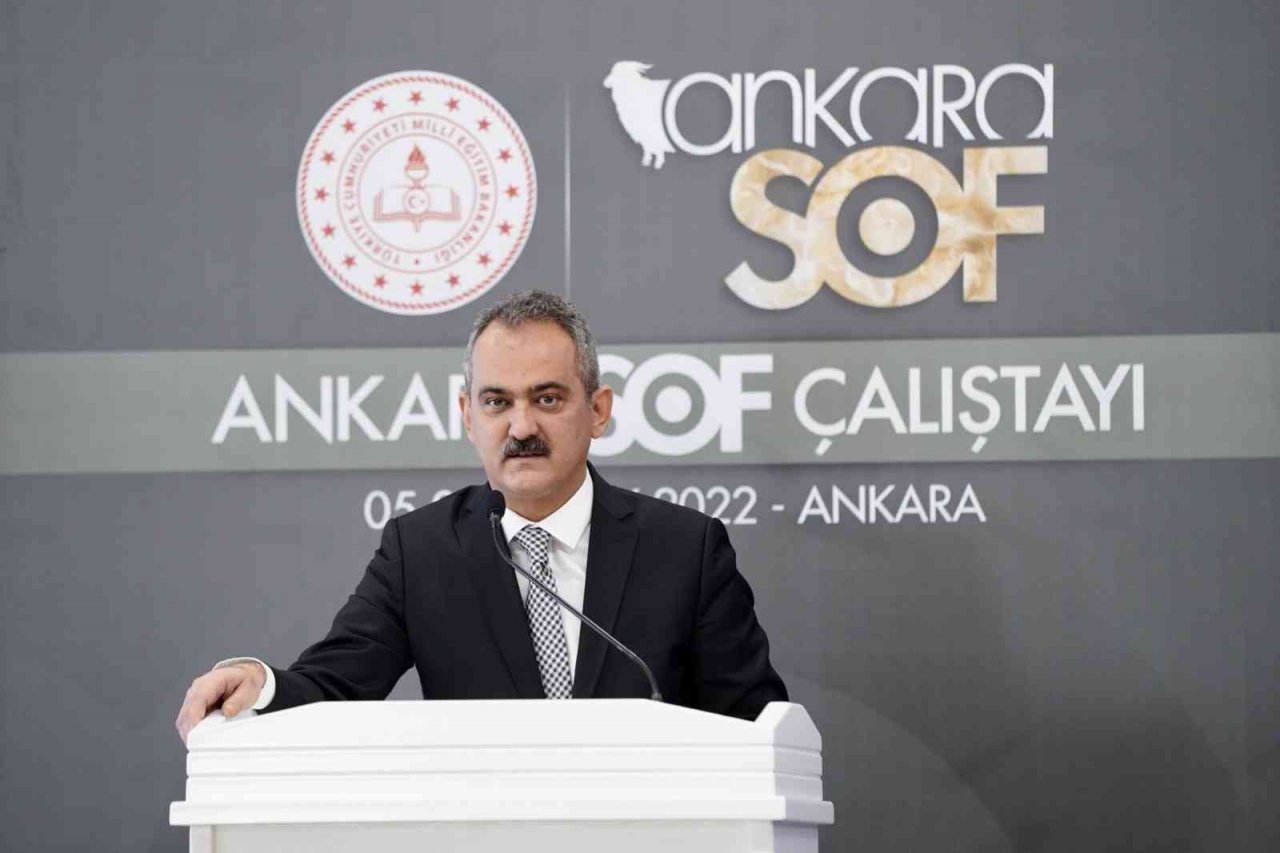 Bakan Özer: “Sof Kumaşı’nda yurt dışına ihraç etmeyle ilgili Bakanlık olarak her türlü inisiyatifi alacağız”