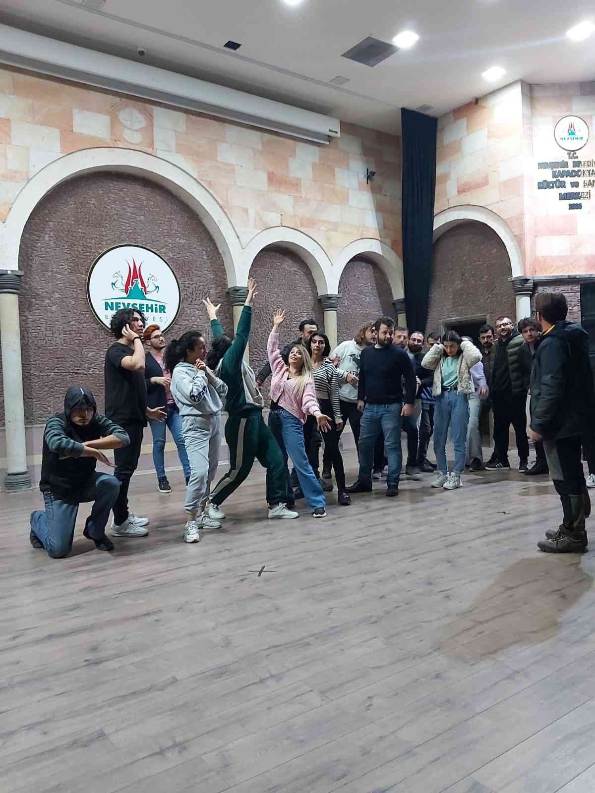 Şehir Tiyatrosu yeni yılda üç yeni oyun sahneleyecek