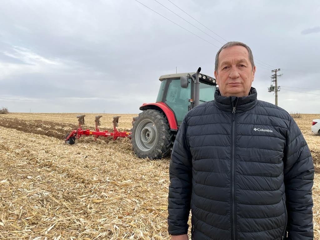 Çiftçilerin sıkı toprakta zorlu nadas mesaisi başladı