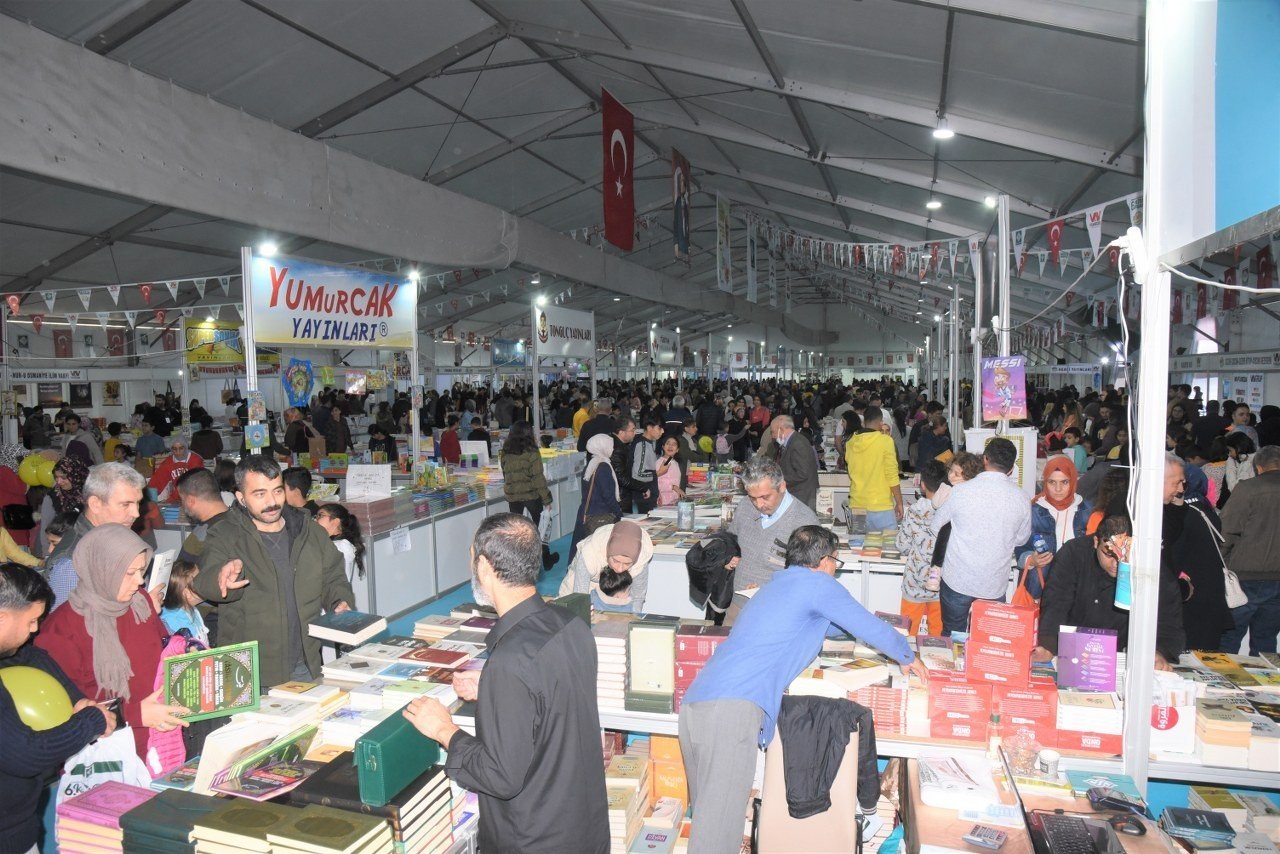 Osmaniye’de Kitap Fuarı 100 binin üzerinde ziyaretçi ağırladı