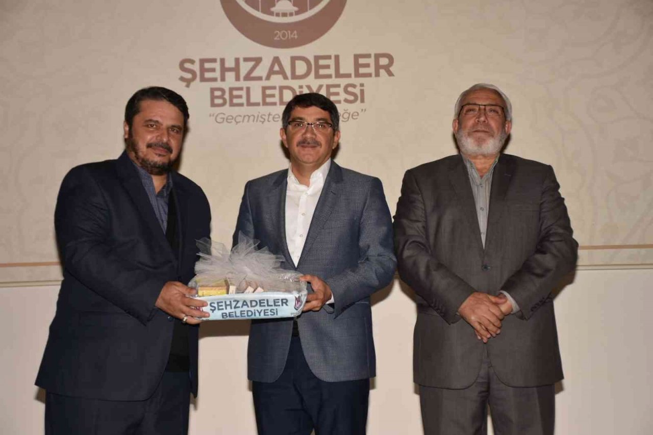 Manisa’da ’Yiğitbaşı Veli Hazretleri Devrinde Şehzadeler Şehri Manisa’ programı düzenlendi