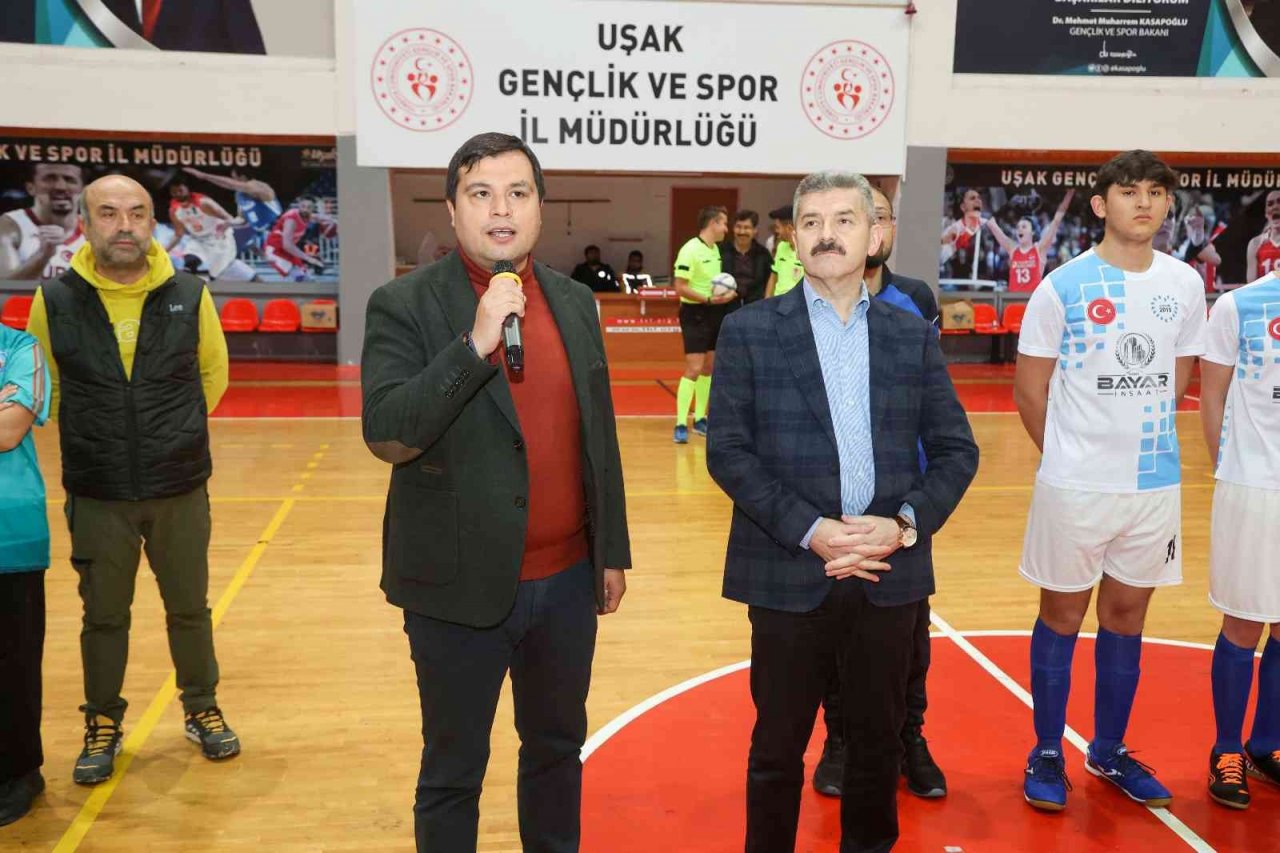 Uşak’ta dezavantajlı çocuklar spor için bir araya geldi