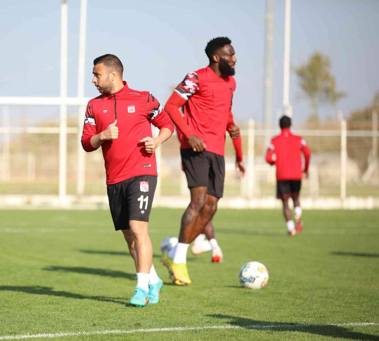 Sivasspor hazırlıklarını Antalya’da sürdürüyor