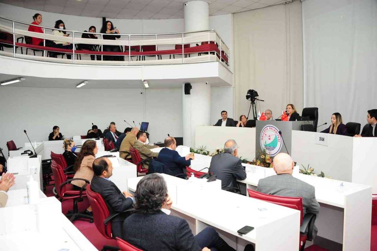 Balçova’da kadın ve erkek eşitliğine meclis onayı