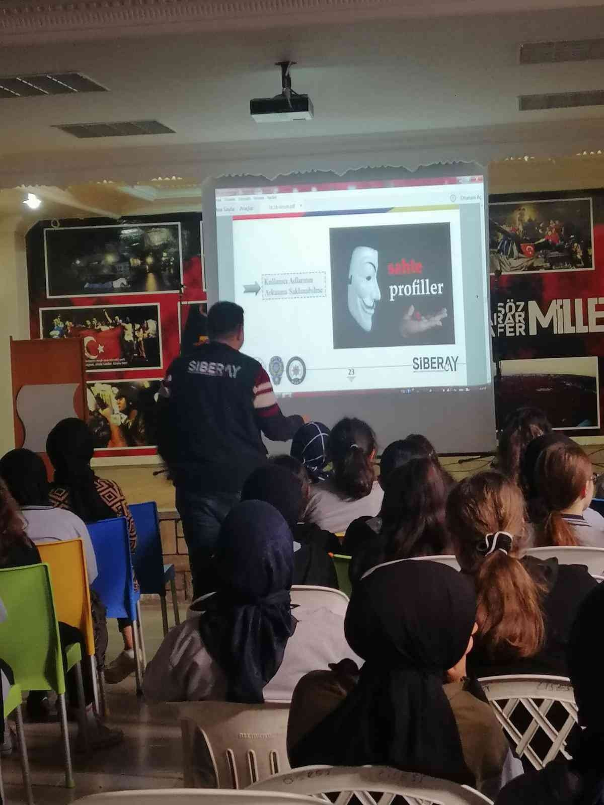 Bayburt’ta SİBERAY projesi tanıtılarak 2 bin 580 vatandaş bilgilendirildi