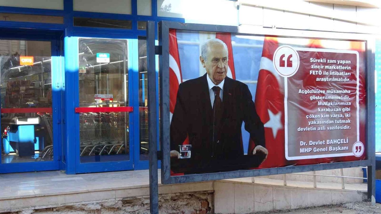 Tefenni Belediyesinden BİM CEO’suna bilboardlı tepki