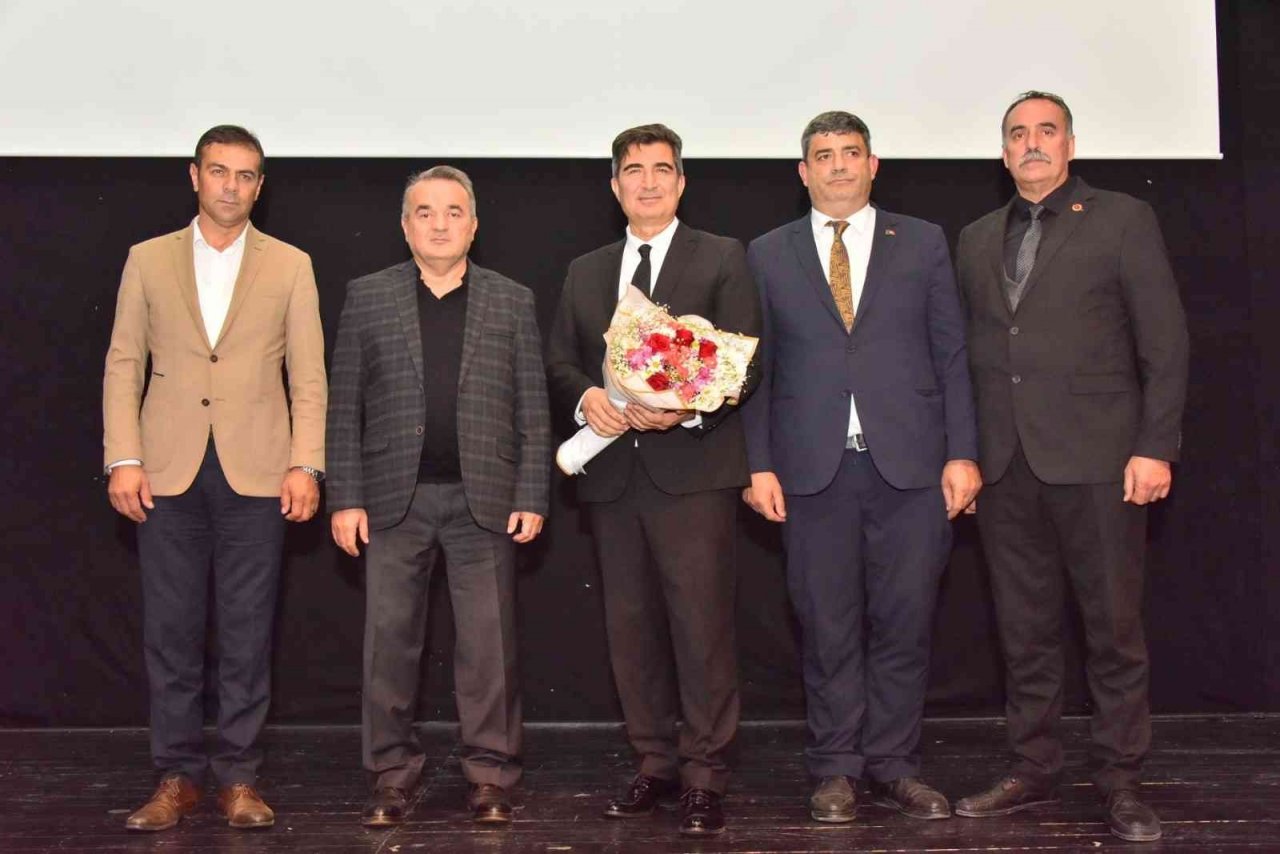 Bozüyük’te “Önce Vatan” isimli konferans düzenlendi