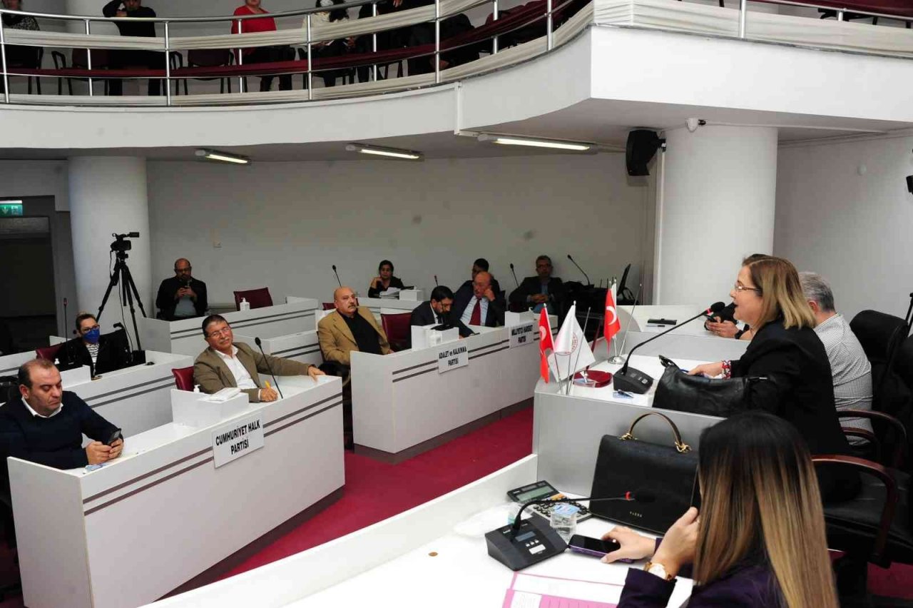 Balçova’da kadın ve erkek eşitliğine meclis onayı