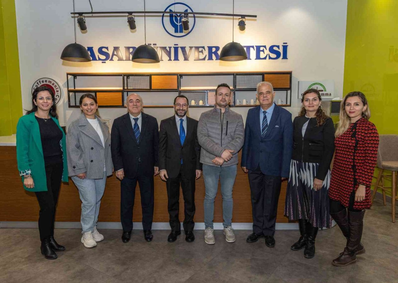 Gastronomi öğrencileri İtalyan şef ile pizza yaptı