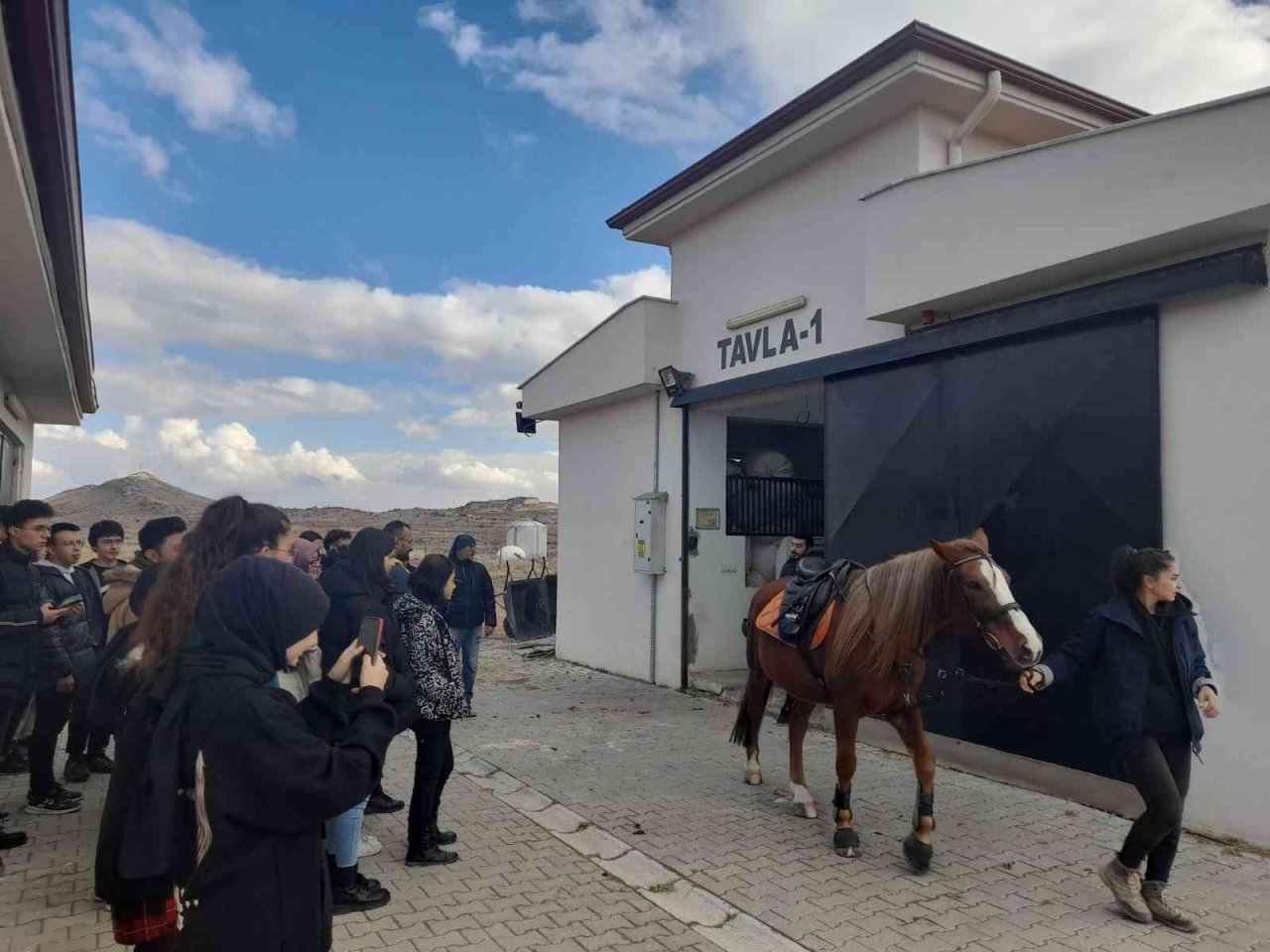 Lise öğrencilerinden NEVÜ’ye teknik gezi