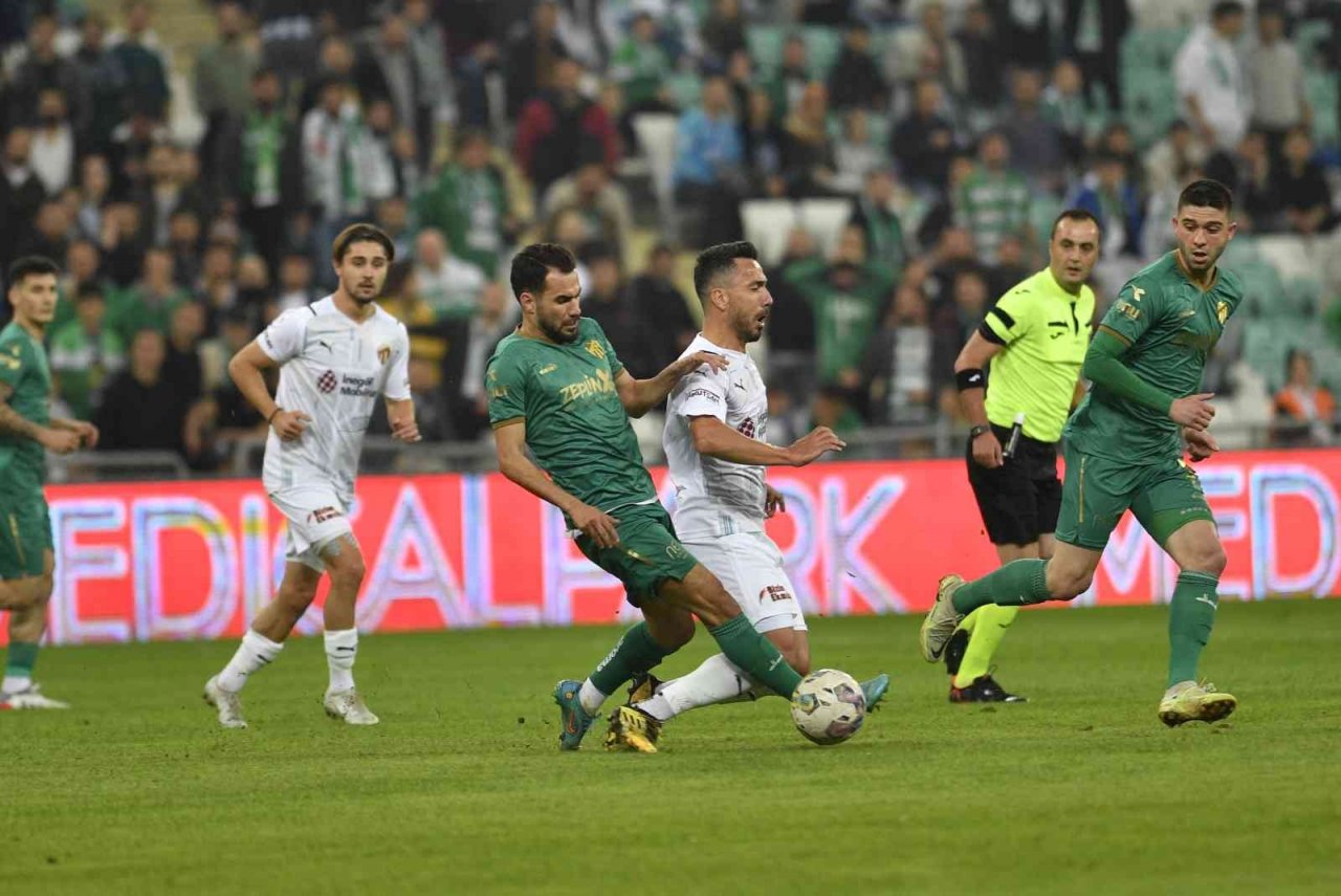 Bursaspor’a Hasan Ayaroğlu ve Ertuğrul Kurtuluş’tan sevindirici haber