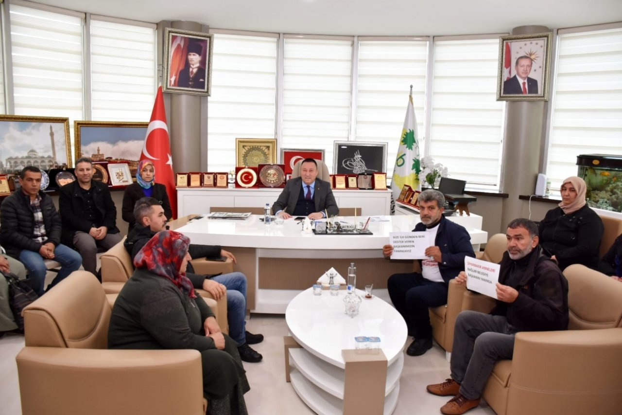 Bağlar Belediye Başkanı Beyoğlu: “Tarihi bir mücadele ortaya koymaktasınız”