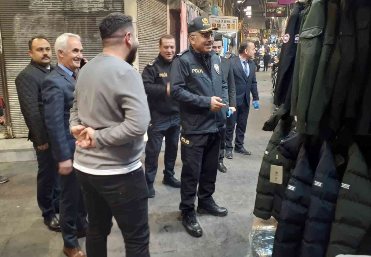 Karabörk, güven timlerini denetledi, esnaf ziyaret etti