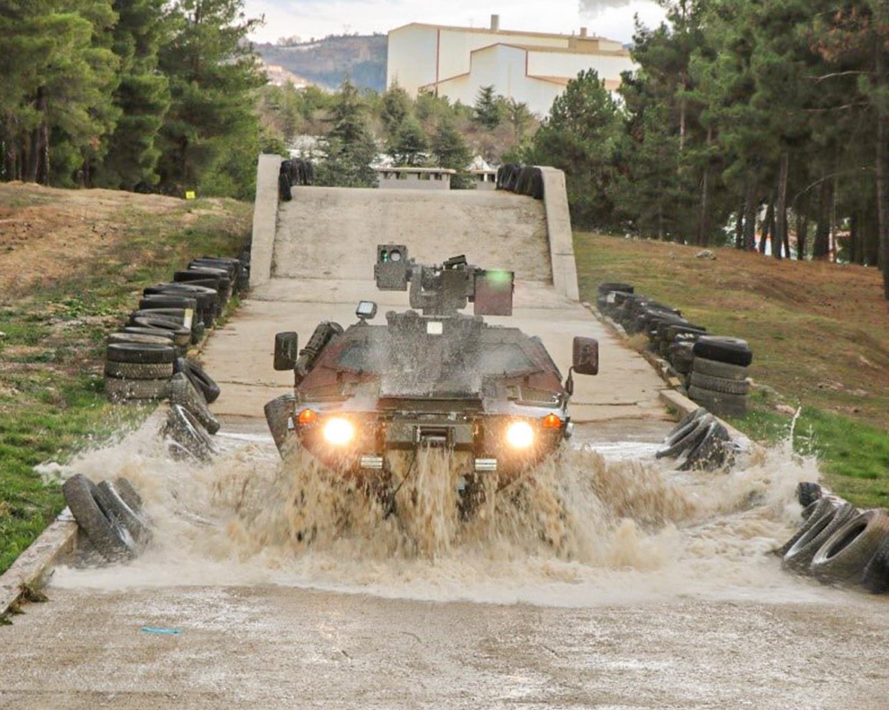 Dosta güven düşmana korku salan TTZA Kobra ve Ejder Yalçın araçları