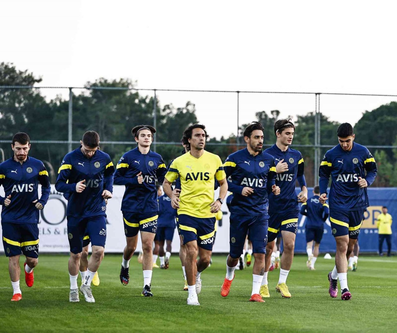 Fenerbahçe, Antalya’daki ilk çalışmasını yaptı