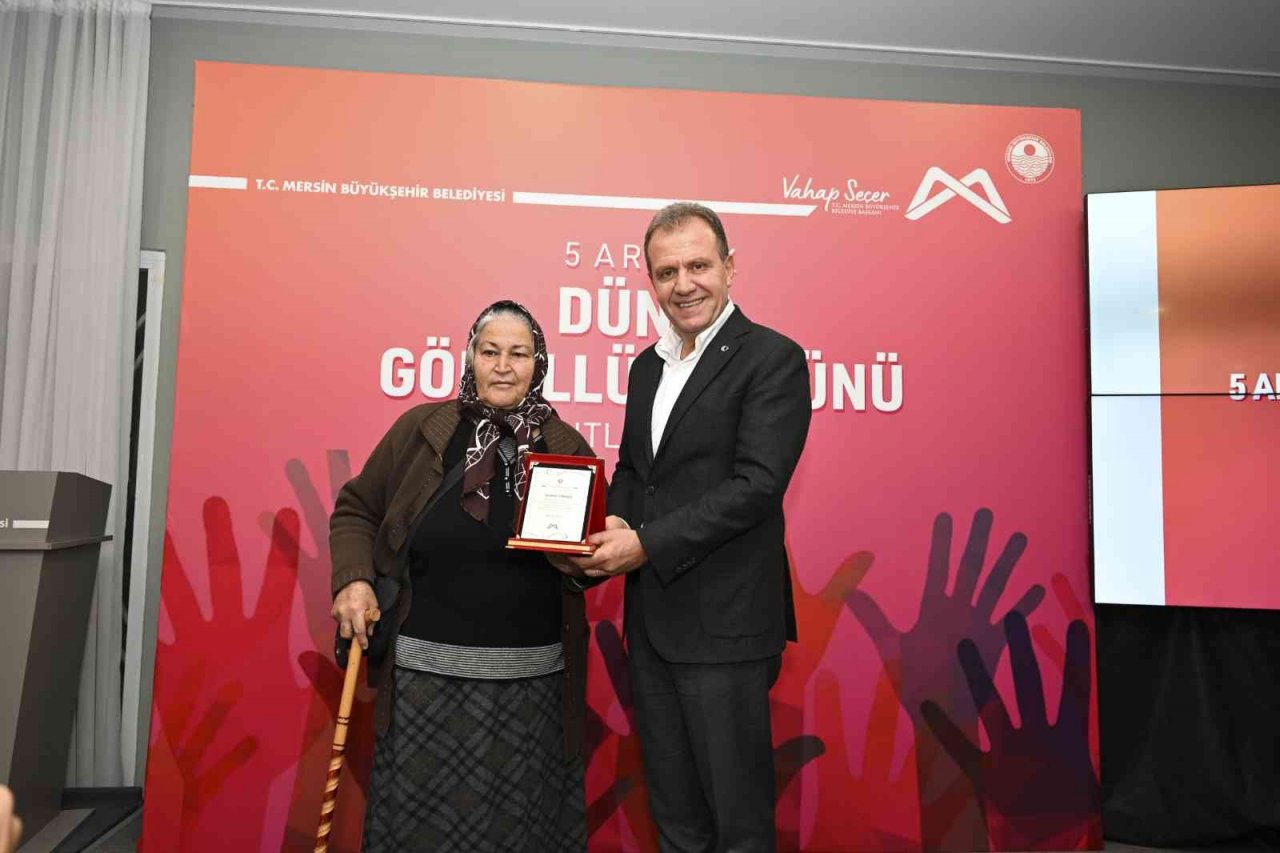 Seçer: "Yaptığımız hizmetler insanların yüzünü güldürmeli"