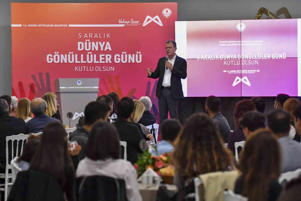 Seçer: "Yaptığımız hizmetler insanların yüzünü güldürmeli"