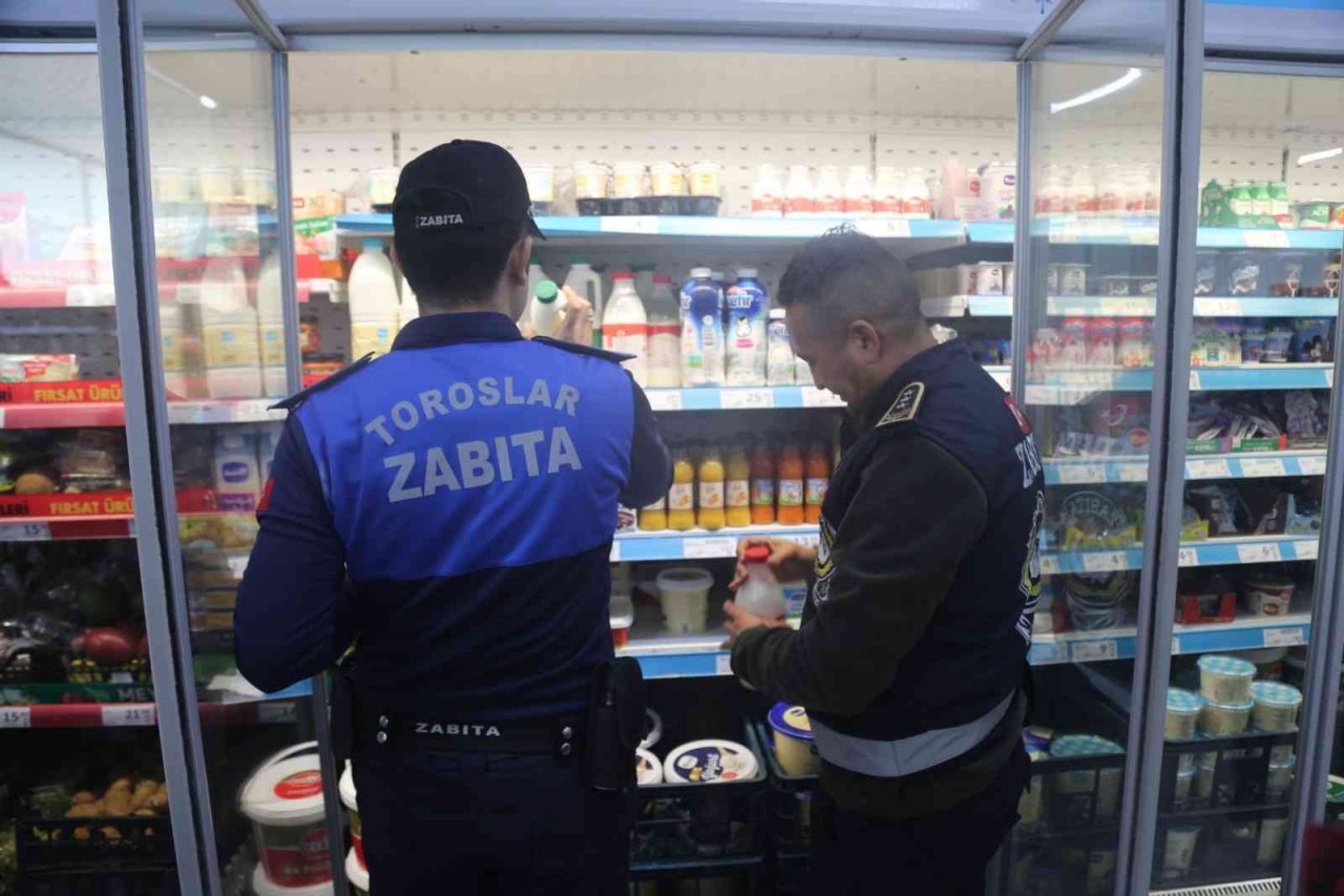 Toroslar Belediyesi zabıtasından zincir marketlere denetim