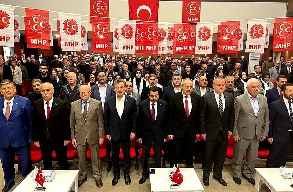 MHP Yenişehir’de gövde gösterisi