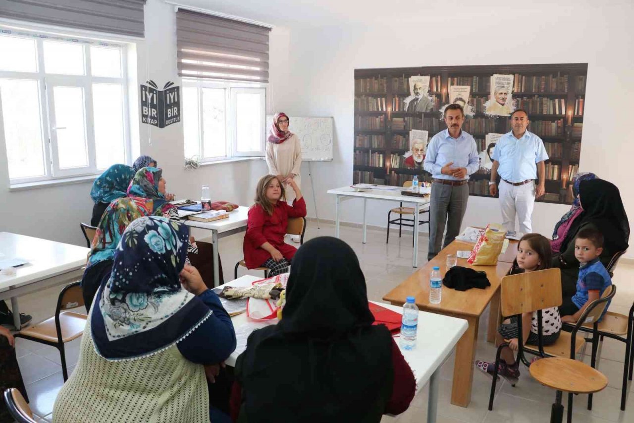 Sivas’ta atıl durumdaki köy okulları yeniden eğitim öğretime açıldı