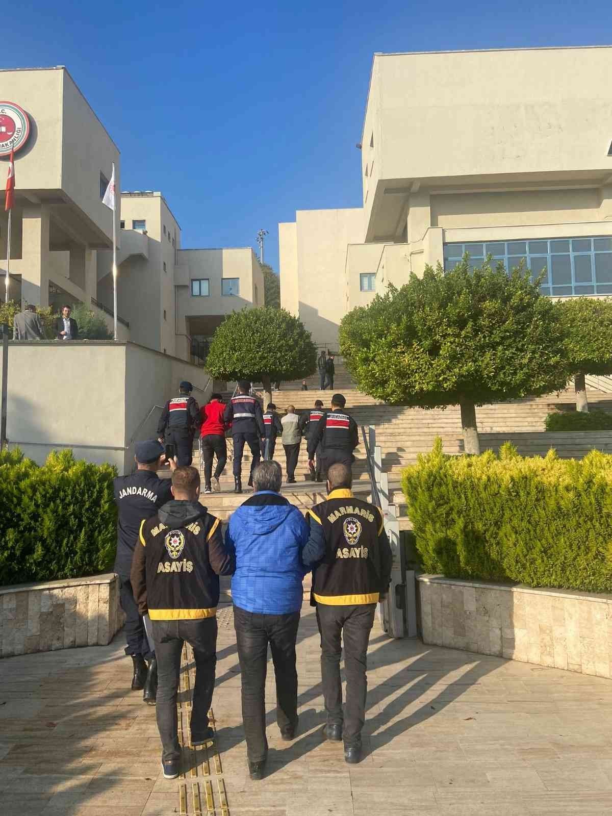 Jandarma göçmen kaçakçılığı yapan suç örgütünü çökertti