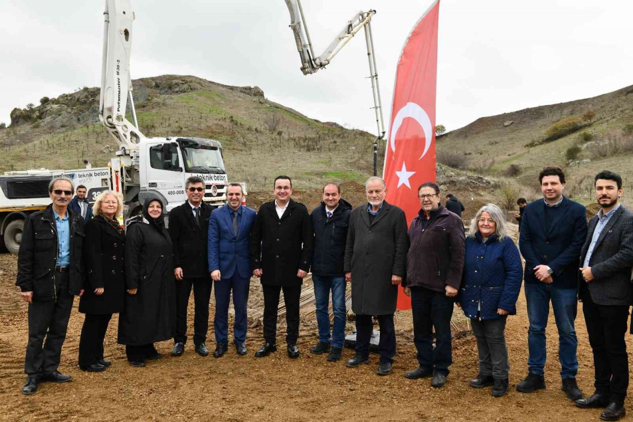 Mustafakemalpaşa’da Tıbbi Aromatik Bitki İşleme Tesisi gün sayıyor