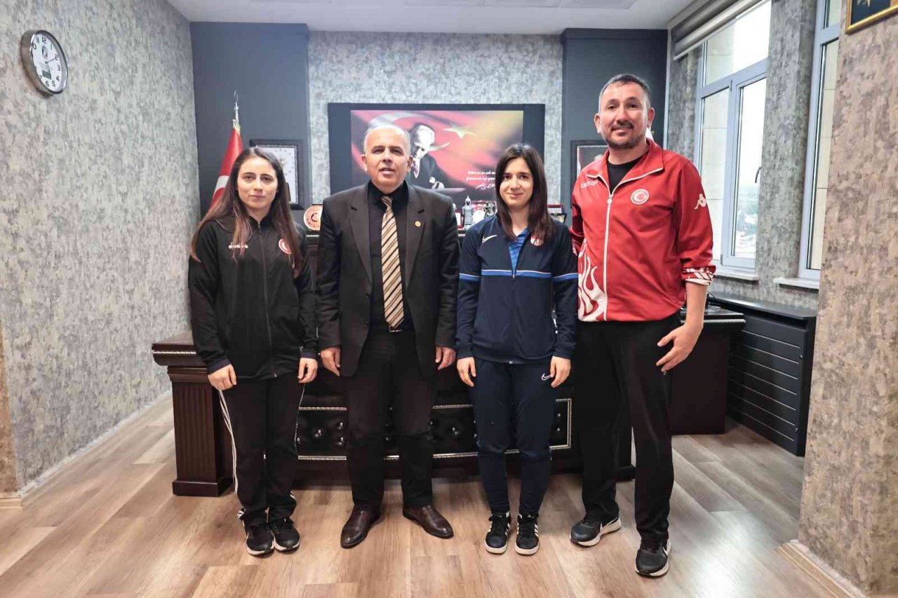Milli goalball sporcusu Berfin, Dünya Şampiyonası için Portekiz’e uçtu