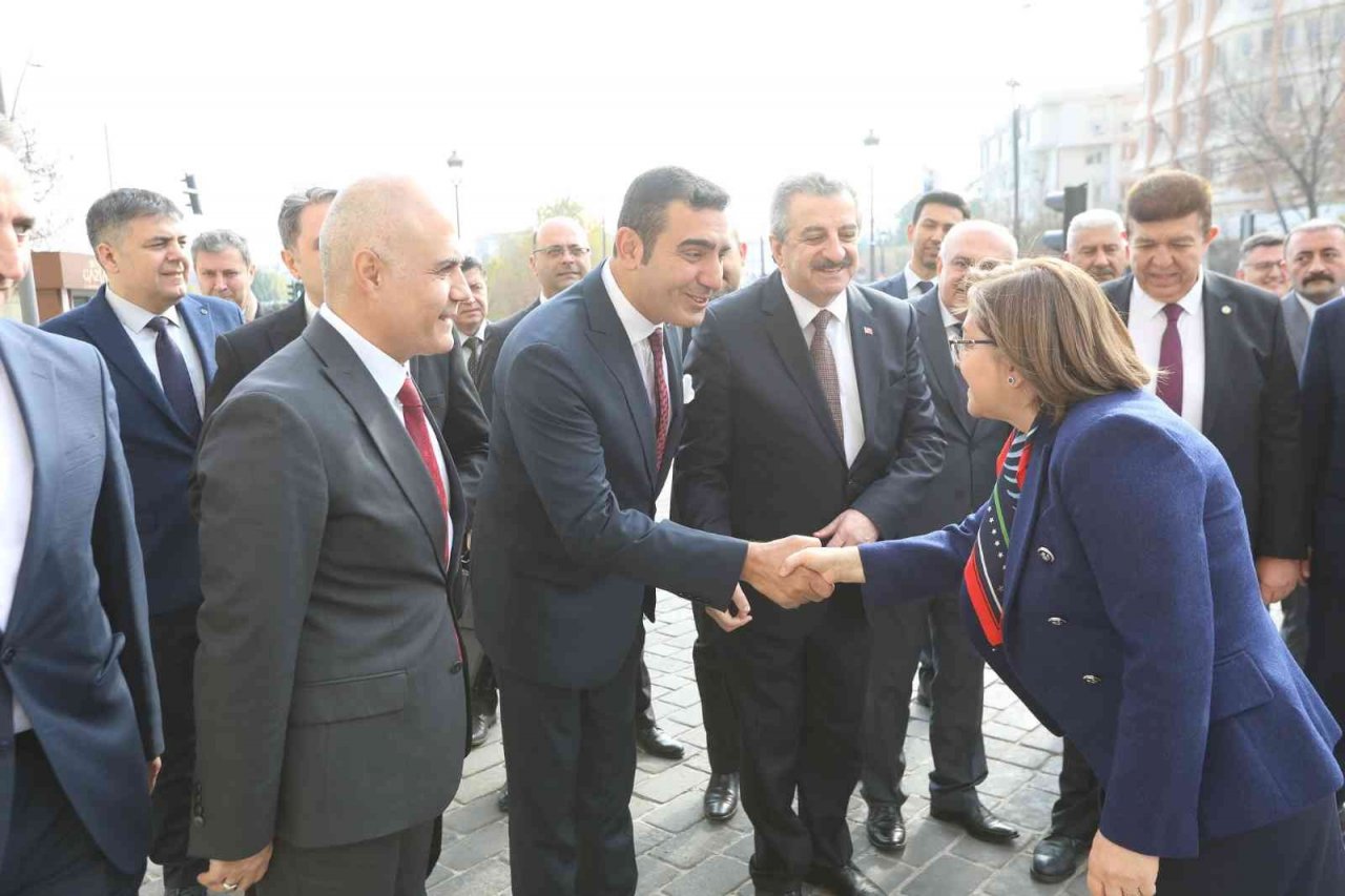 Sanayi ve Teknoloji Bakan Yardımcısı Büyükdede’den Şahin’e ziyaret