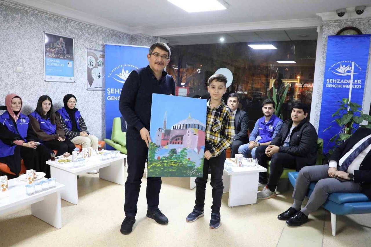 Başkan Çelik gönüllü gençlerle buluştu