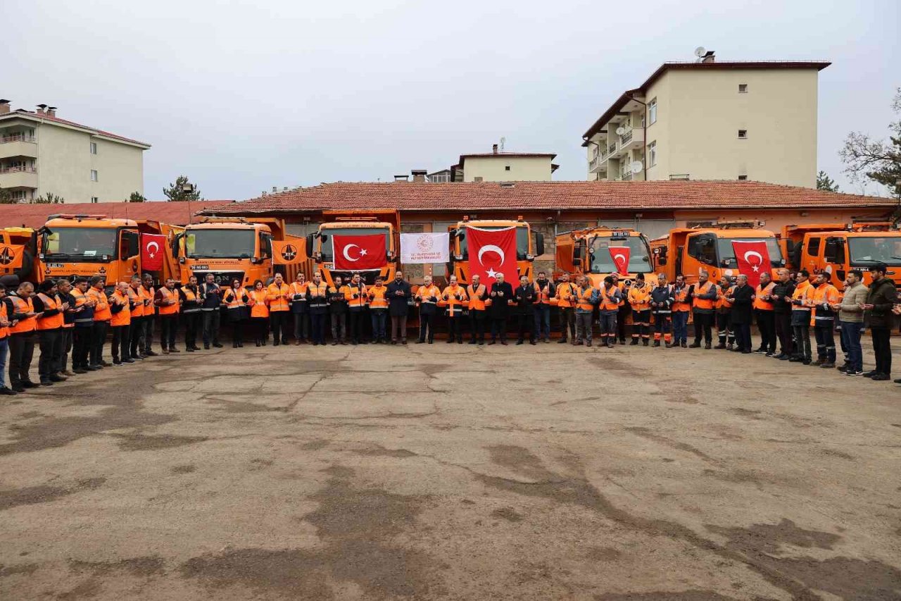 Sivas bin personel ve 500 araçla kışa hazır