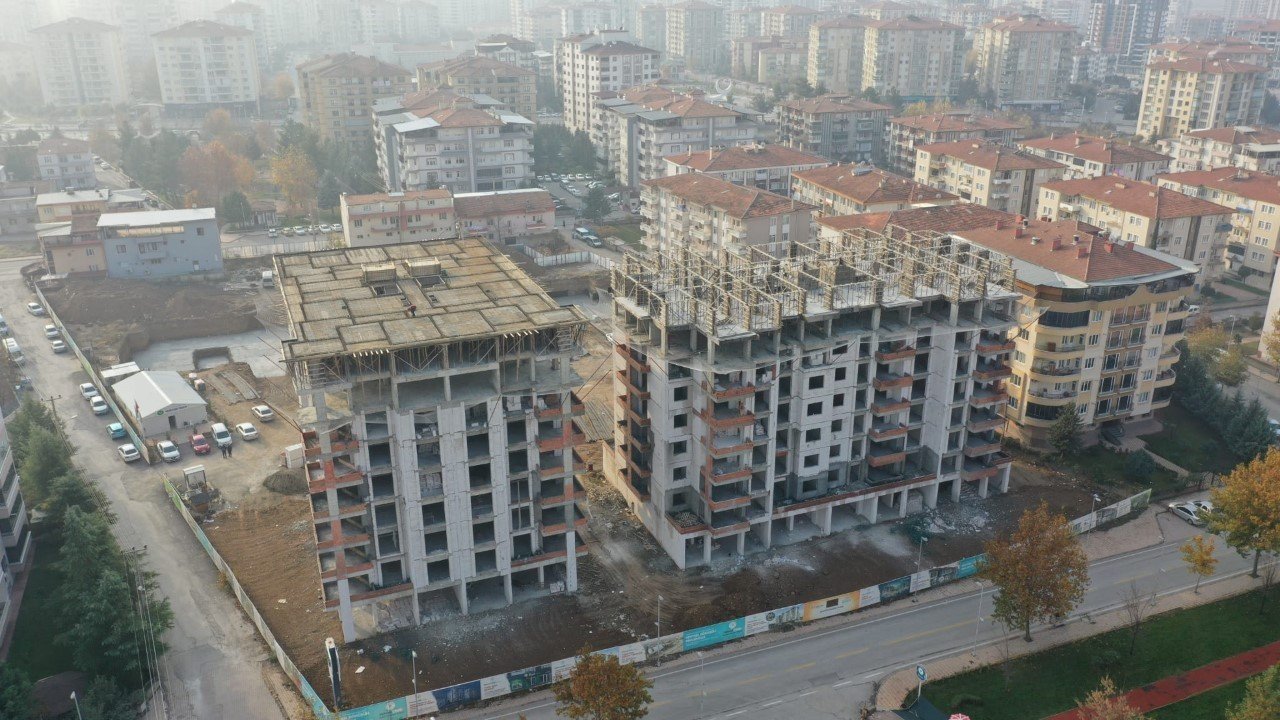 Yeşilyurt’a sağlam ve modern binalar inşa ediliyor
