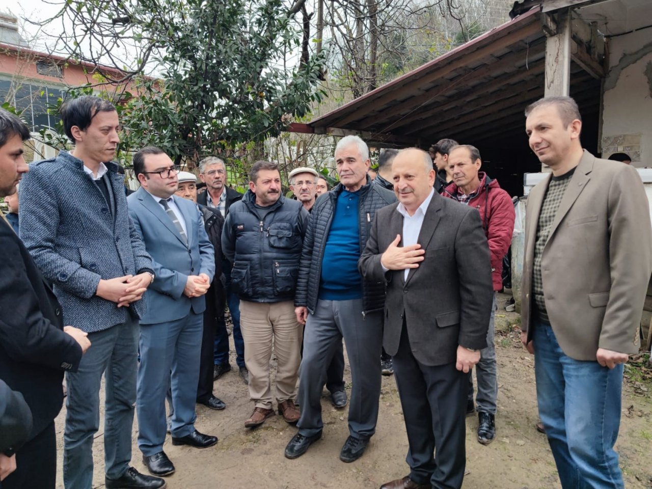 Başkan Tavlı: “Ünye’nin yol sorunlarını çözüyoruz”